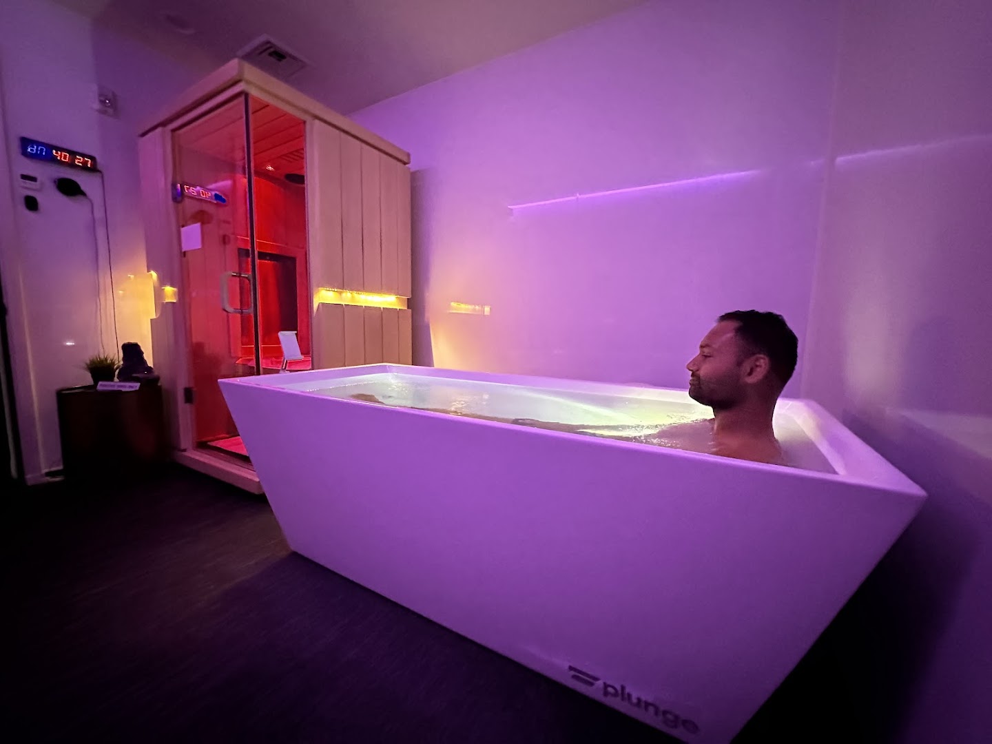 om.life Wellness * Modern Recovery Spa — photo 4